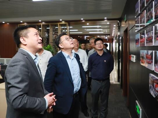 ��������ΰ�������Ƽ�Ͷ�ʹ�˾������ҵ��Ǯ���й�������