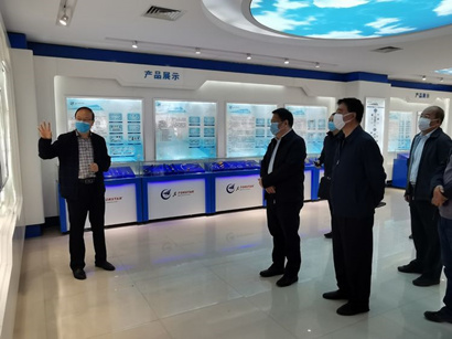 ���ŵ�ί��Ƕ��³����һ�е���������ʿ��΢���������޹�˾