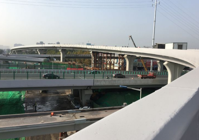 ���³����ޡ��³���˾ӭ��˫�ڡ�����ʩ������ר�ȫ����鳭