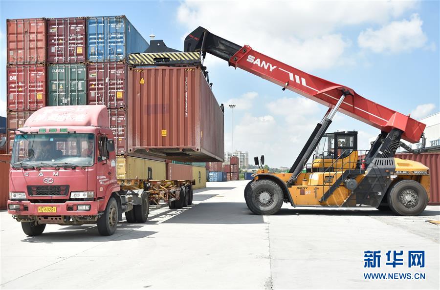 ���»�ȫýͷ����׳�����������ܽ���ʱ�ڡ�����ף����ʢ��40�ꡤͼ�Ļ�������7����Ϊȫ���� ��ƴ�Ż�Ӯ�������������顱����¼ 